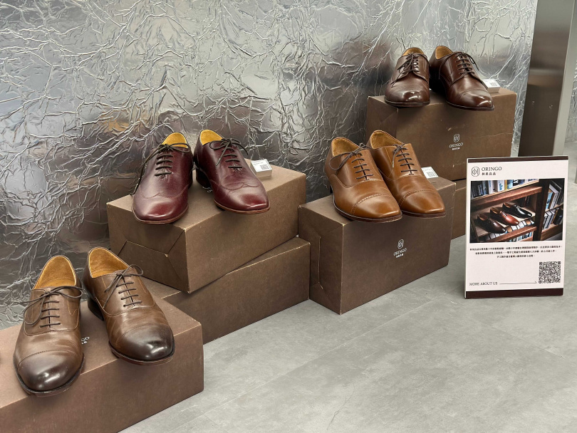 林果良品於 Holo+FACE 華山概念店展出多元的精選鞋款，期間只要拍攝專業形象照，既可依服裝搭配試穿對應風格的皮鞋進入攝影棚拍攝！