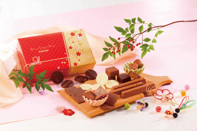 能盡享ROYCE’年度最熱銷商品「什錦禮盒 迎春」一盒9種共27枚巧克力960元。
