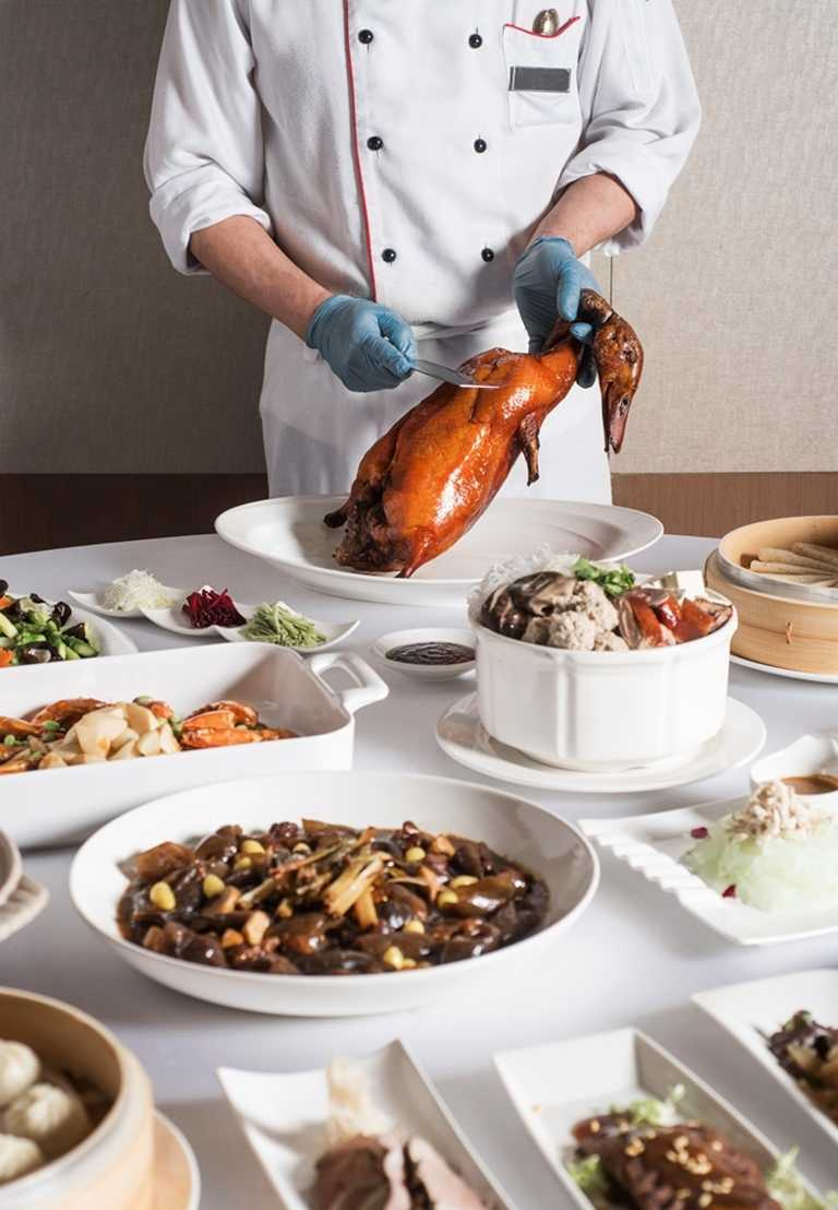宴會廳今年特別推出北京烤鴨豪華宴。