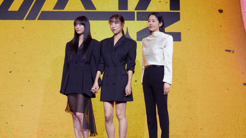 Nana林珍娜、李寒別與高賢廷分別詮釋女主角「金貌美」的三個時期。（圖／Netflix提供）