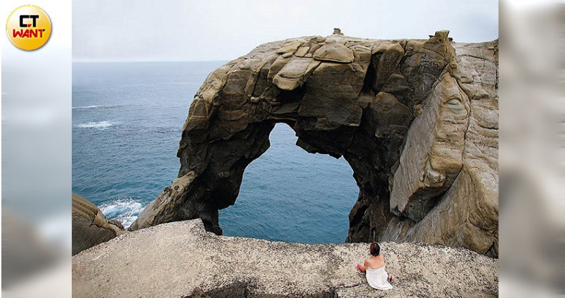 象鼻岩的造型相當傳神，讓這裡從祕境變熱門景點。（攝影／于魯光）