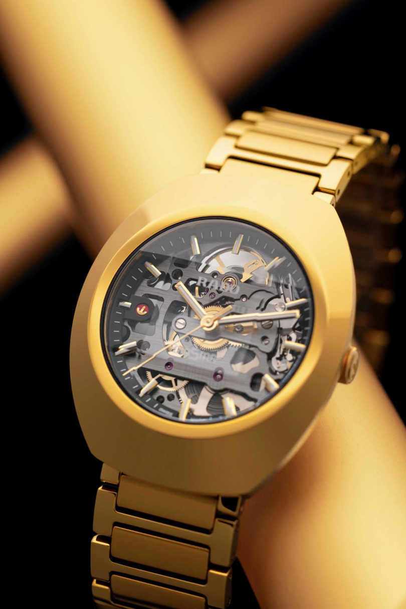 Rado瑞士雷達表全新DiaStar鑽星系列創始型鏤空腕錶_黃金色／建議售價77,300元（圖／品牌提供）