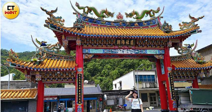 朝陽社區是一個親山靠海的客家村落。（圖／魏妤靜攝）