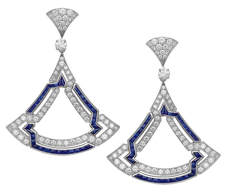 BVLGARI「Divas&#39; Dream」系列頂級白K金鑽石耳環，鑲嵌68顆Buff-Top凸圓形切割藍寶石（總重約4.19克拉），2顆圓形切割鑽石與密鑲鑽石（D-F IF-VVS，總重約3.73克拉）╱2,400,000元。（圖╱BVLGARI提供）