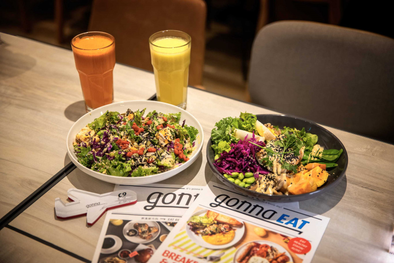 餐廳以地中海飲食概念為主軸，搭配新鮮現榨蔬果汁，吸引注重健康的客群。