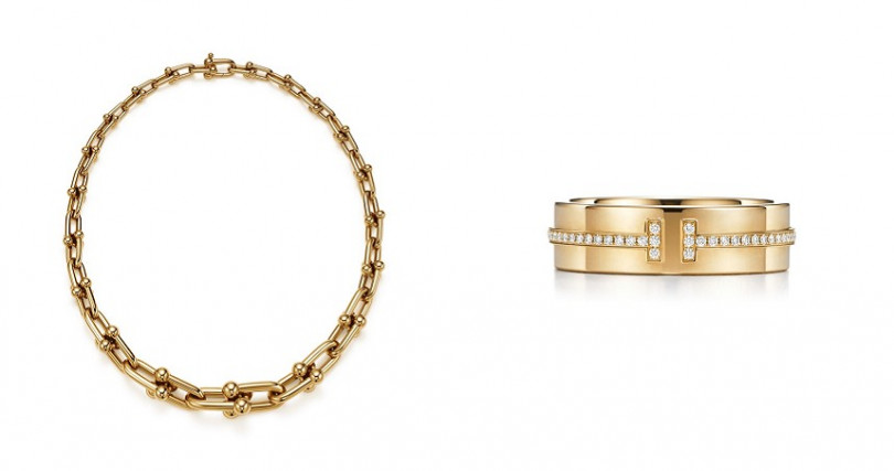 金材昱配戴Tiffany HardWear 鏈結設計18K金項鍊／371,000元、Tiffany T Two 18K金鑲鑽戒指／104,000元。（圖／品牌提供）