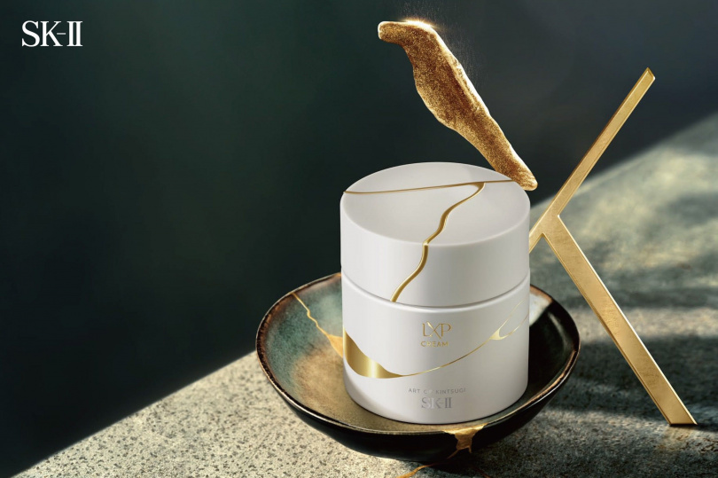 SK-II LXP凝時金緻乳霜30g / 11,000元、50g / 16,500元（圖／品牌提供）