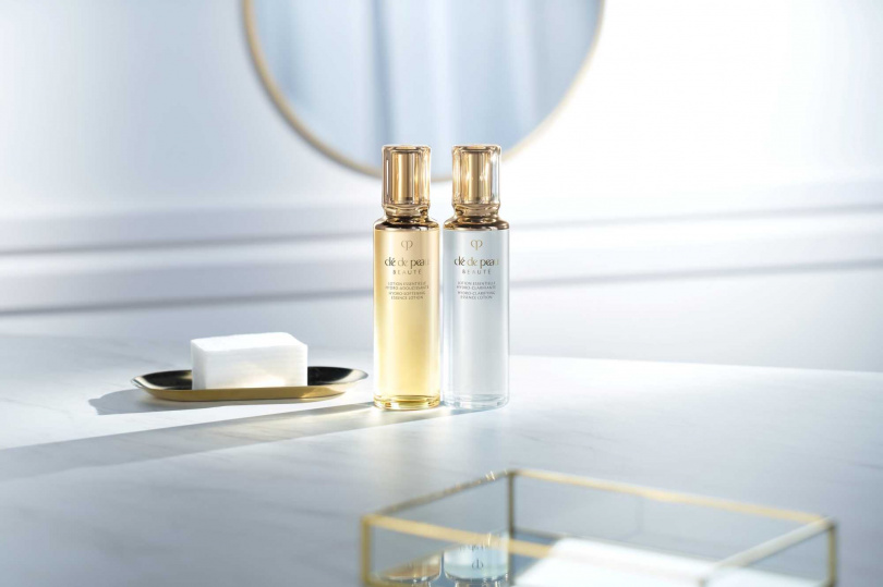Cle de Peau Beaute肌膚之鑰精萃光采柔潤保濕修護露 II 170ml / 4,000元、Cle de Peau Beaute肌膚之鑰精萃光采淨透保濕修護露 II 170ml / 4,000元。（圖／品牌提供）