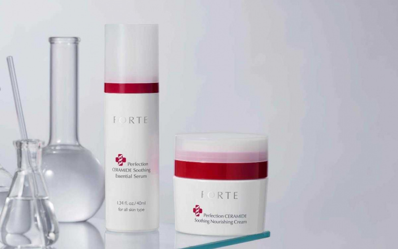 Ceramide全效舒緩系列迎來家族新成員-Ceramide全效舒緩精華液與Ceramide全效舒緩滋養霜。(圖/品牌提供)