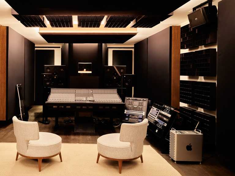 The Recording Studio – 備有一系列用於音樂製作、混音及錄音的工具設備，加上經驗豐富的內部工程師助陣，籌劃多項創意合作。