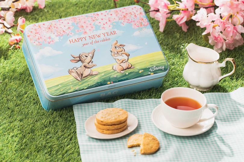 BAC推出春節限量版「揚眉兔氣手工曲奇禮盒」，讓迪士尼人氣角色「桑普兔」一起拜年。(圖/BAC提供）