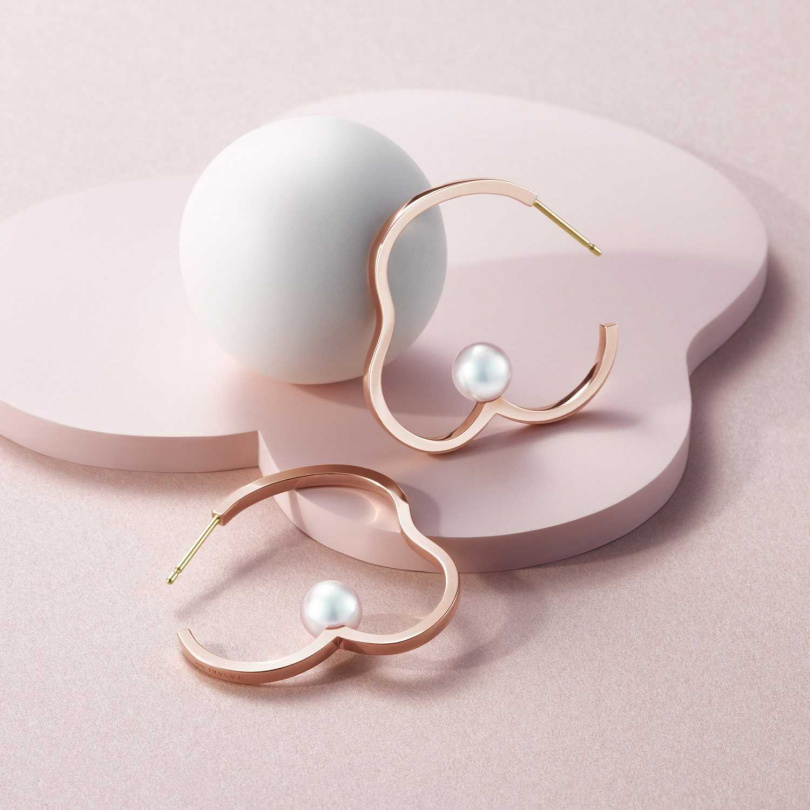 TASAKI 2025 chants新品 18K櫻花金&阿古屋珍珠耳環(圖/品牌提供)