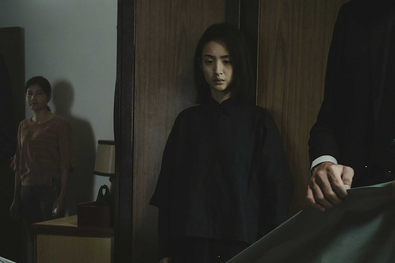 《深度安靜》釋出角色預告,林依晨代表的「白色」呼應她表面平靜無害,卻暗藏難以言說的痛苦與祕密。(圖/風起娛樂)