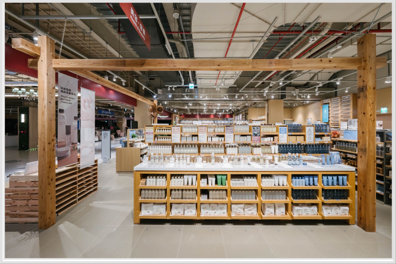MUJI無印良品裕隆城門市改裝開幕,導入北部首間「MUJI RENOVATION空間改造企劃」服務據點。(圖/品牌提供)