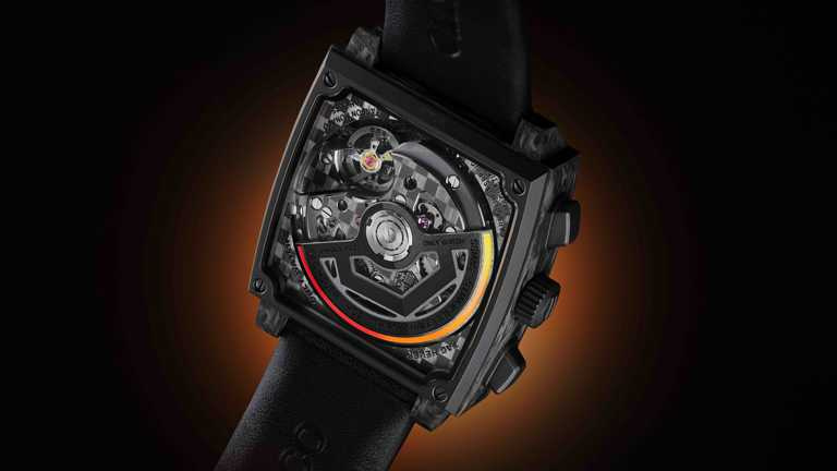 泰格豪雅「Only Watch Carbon Monaco」腕錶，獨特設計的「Heuer 02」計時機芯，體現出色的防磁防震特性。（圖╱TAG HEUER提供）