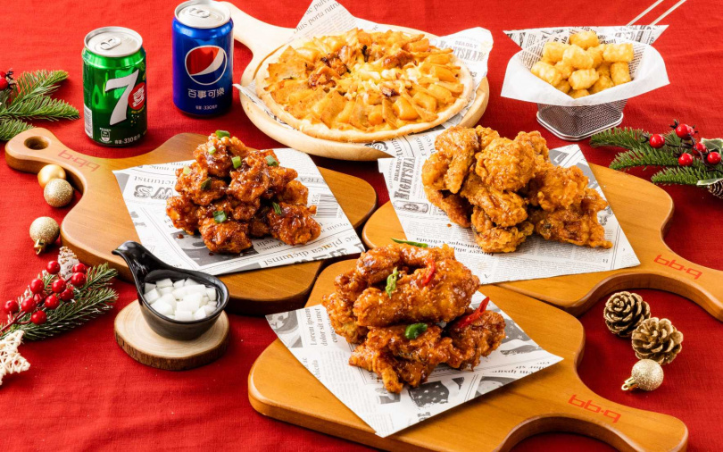 「bb.q CHICKEN」推出「歡聚食嗑炸雞餐」，以道地韓式調味炸雞搭配去骨炸雞與韓式披薩、炸物及汽水推出歡慶套餐與89折優惠。