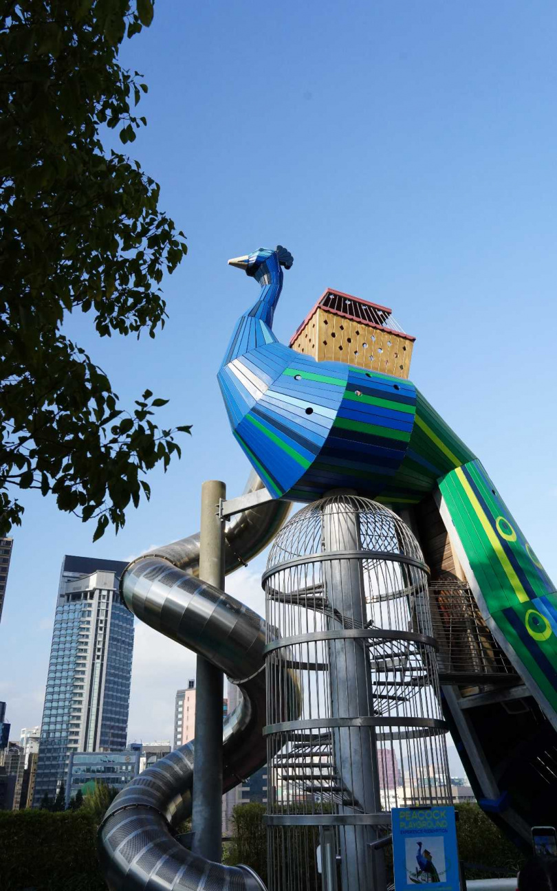 孔雀造型大型滑梯「Peacock Playground」，只要提前預約便可免費體驗。（圖／魏妤靜攝）
