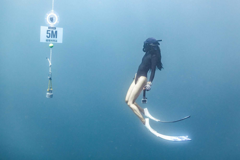 潛友潛入海底蒞臨Garmin極限水下快閃店，實際靠櫃試用Descent GPS潛水電腦錶，打破僅依靠瀏覽網頁或閱讀DM對產品的憑空想像。