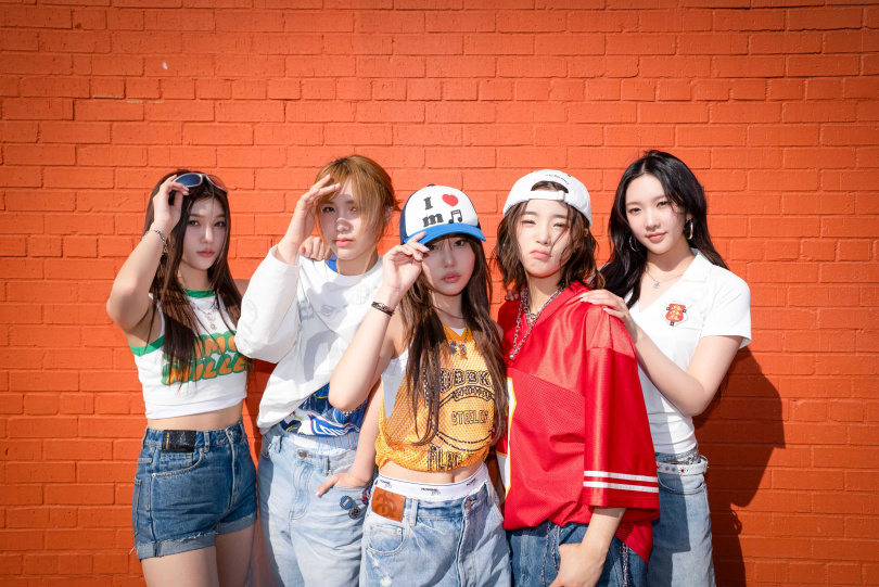 YOUNG POSSE演唱會隔天將舉辦《辣炒年糕黑白大PK》活動。（圖／歐妮娛樂、DSP、BEATS ENT提供）