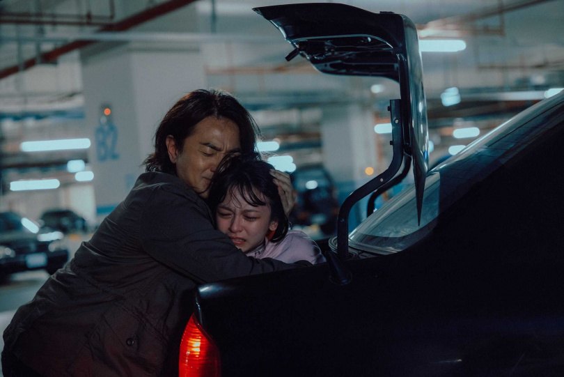 鄭伊健與陳姸霏最終和解。（圖／Netflix提供）