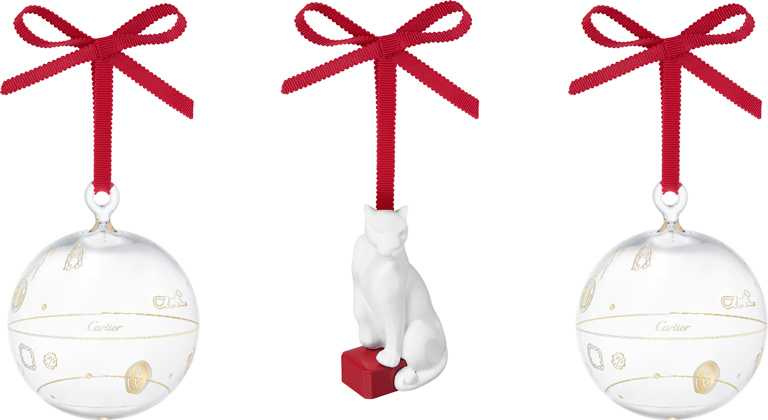 Cartier「Diabolo de Cartier」系列聖誕裝飾球，一套三件，以玻璃和陶瓷製作╱36,500元。（圖╱Cartier提供）