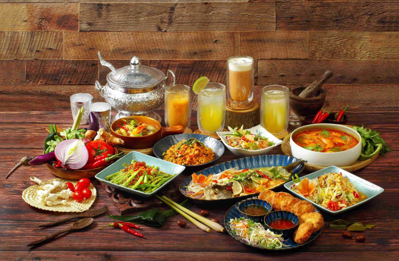 「泰式餐酒館花園thai thai」近期主打饗超值四人泰式合菜套餐。