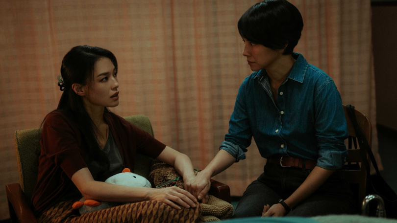 舒淇與李心潔得知《回魂計》入選釜山影展都相當開心。（圖／Netflix提供）