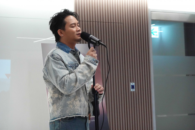 大Q秉洛遇到愛犬離世，錄音時數度情緒潰堤。（圖／众悅娛樂提供）