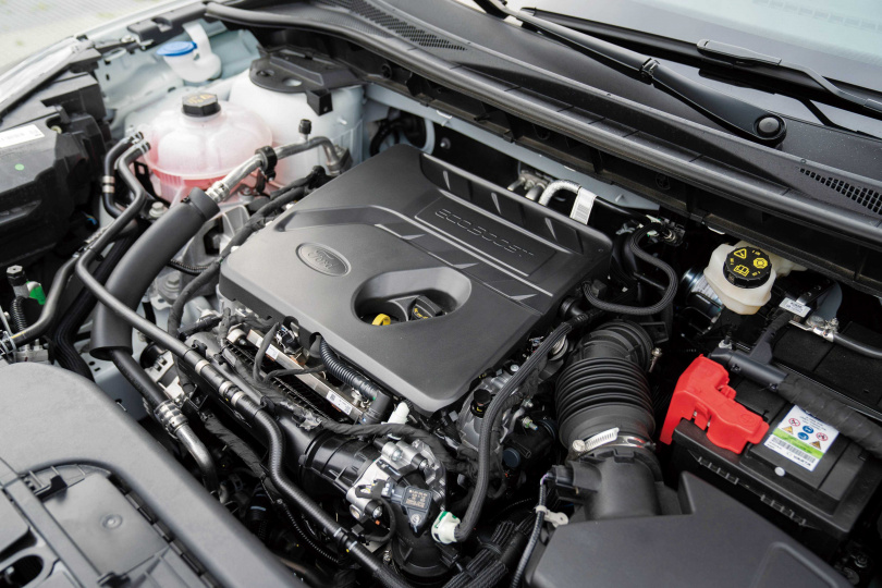 NEW KUGA EcoBoost 180採用1.5升渦輪增壓直列三缸引擎，擁有最大馬力180匹、26.3公斤米最大扭力。（圖／福特六和提供）