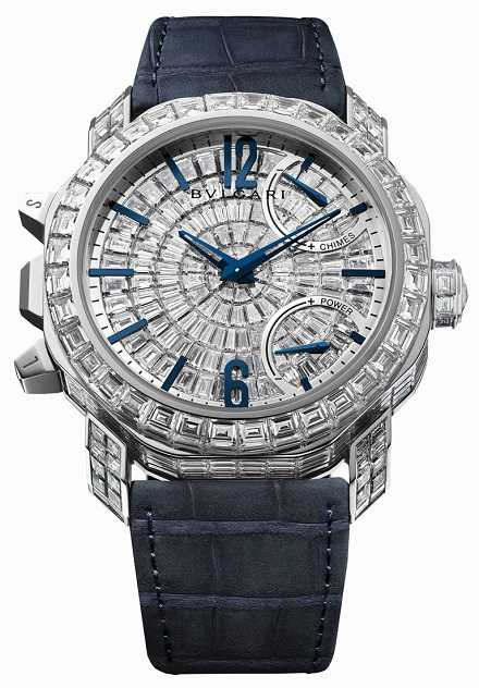 BVLGARI「Octo Roma Grande Sonnerie」大自鳴月相萬年曆腕錶，44mm，白K金錶殼，BVL980 Calibre自動上鍊機芯，鑽石123顆，全球限量8只╱31,590,000元。（圖╱BVLGARI提供）