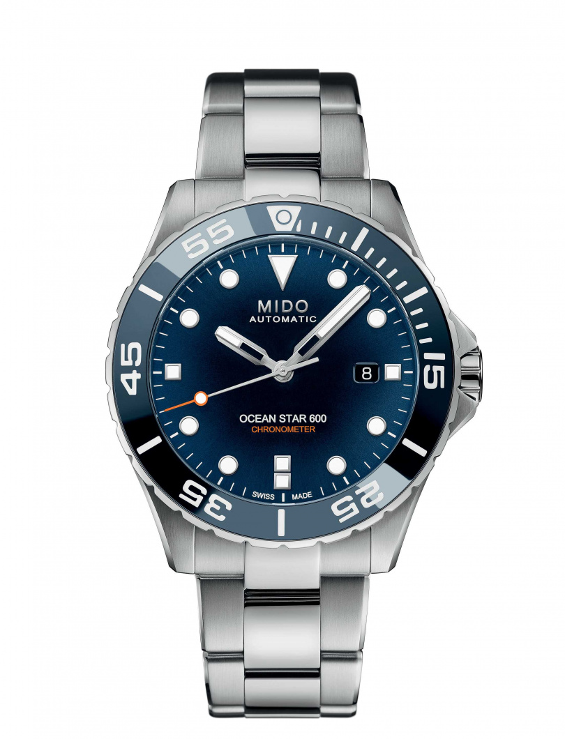 MIDO「Ocean Star海洋之星」金秀賢聯名特別版腕錶，43.5mm，緞面拋光不鏽鋼錶帶款，Caliber 80 Si自動上鍊機芯╱58,000元。（圖╱MIDO提供）