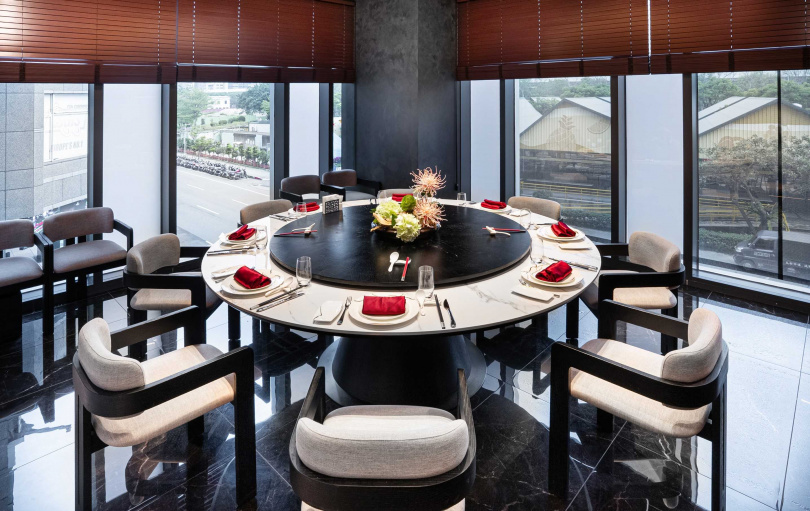 芮馥軒二樓包廂空間，以靜謐與隱私為核心，營造專屬於賓客的精緻用餐場域。 （圖／芮馥軒 Renfinea提供）