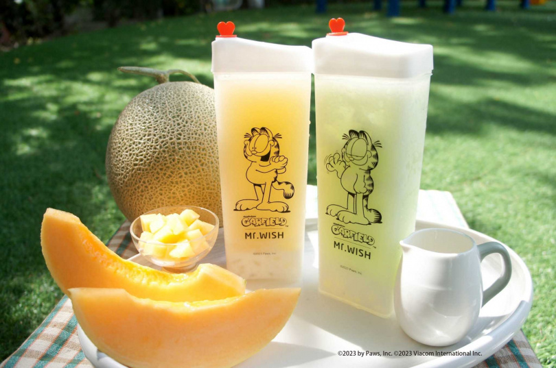   手搖飲「Mr.Wish鮮果茶玩家」與「加菲貓」攜手合作，於8/1推出2款以哈密瓜為主軸的限定新品，分別為「橘哈啵啵」與「綠哈啵啵」。  