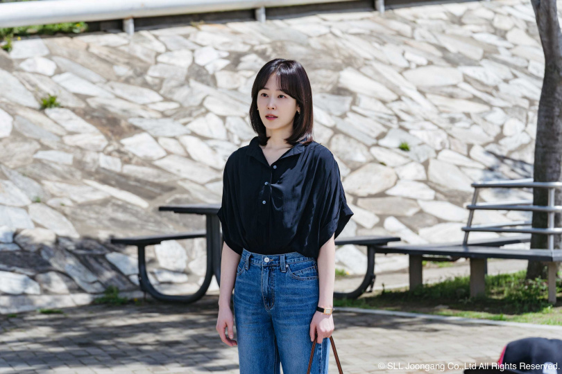 「愛情劇女王」徐玄振主演溫暖療癒韓劇《Love Me》。（圖／Hami Video）