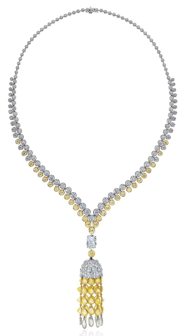 DE BEERS「Electric Cichlid」系列高級珠寶項鍊，鑽石總重約69.19克拉╱18,900,000元。（圖╱DE BEERS提供）