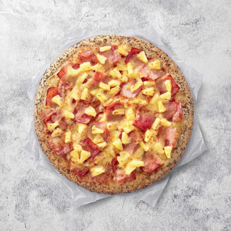 炎炎夏日沒胃口時，就來一份由「燕麥奇亞籽餅皮」製成的比薩吧！