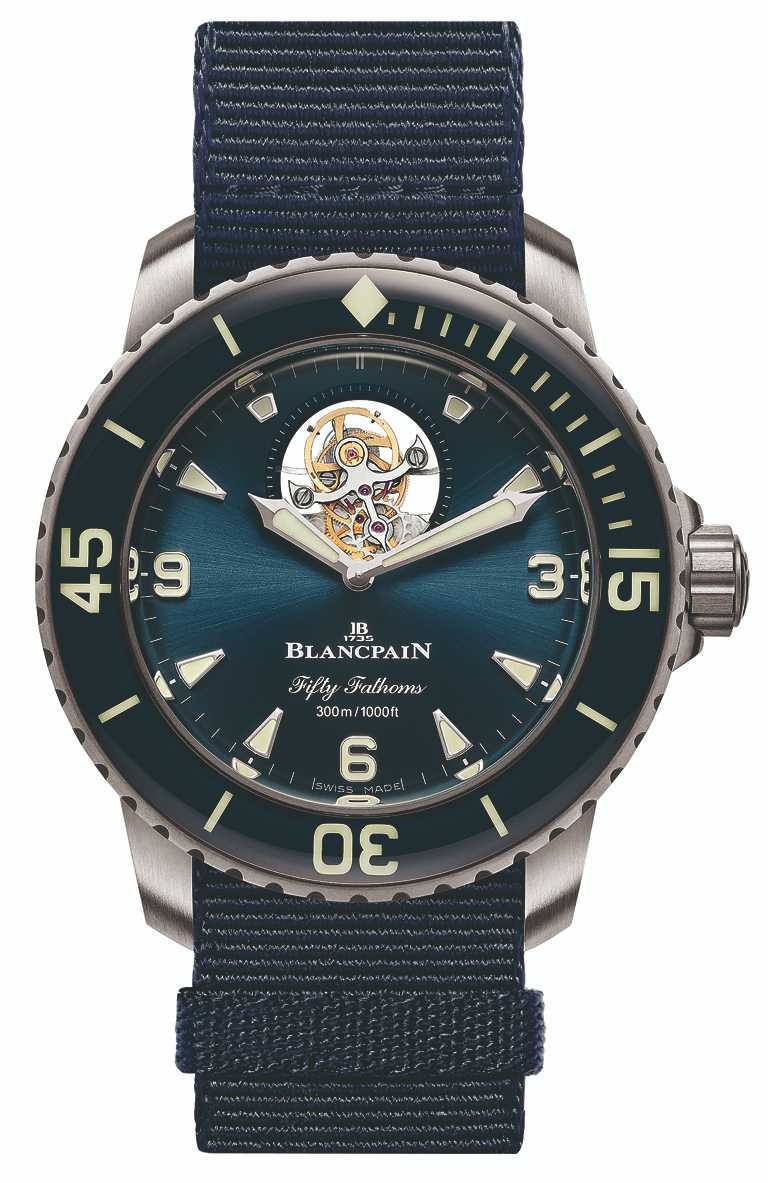 BLANCPAIN「Fifty Fathoms五十噚」系列，8日動力儲存陀飛輪腕錶，45mm，23級鈦金屬錶殼，25C型自動上鍊機芯，NATO錶帶╱3,720,000元。（圖╱BLANCPAIN提供）