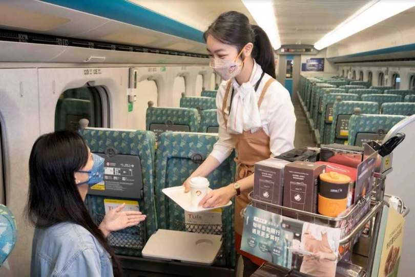 高鐵列車「咖啡品牌月」活動，歡迎旅客把握機會享受期間限定的嚴選咖啡。（圖／台灣高鐵提供）