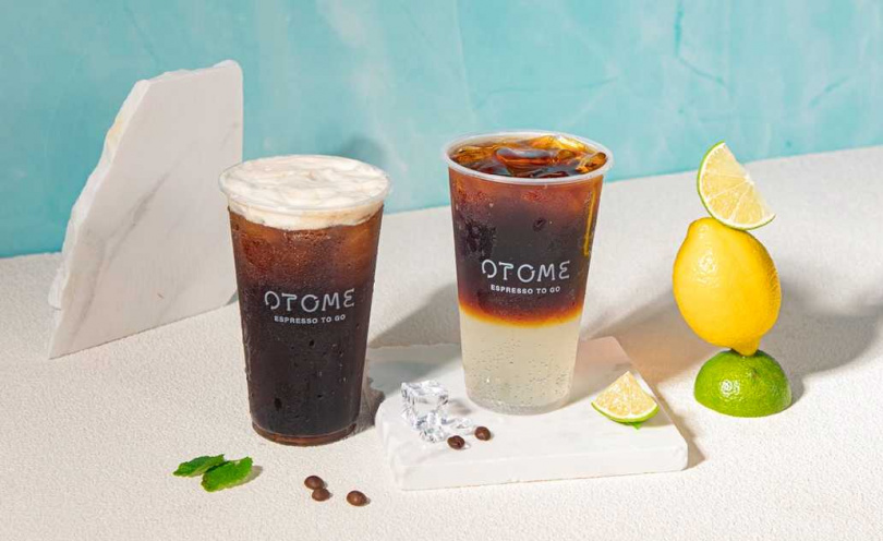 「濃縮氣泡咖啡」（左，95元／中杯、115元／大杯）、「西西里氣泡咖啡」。（120元／中杯、140元／大杯，圖／OTOME café提供）