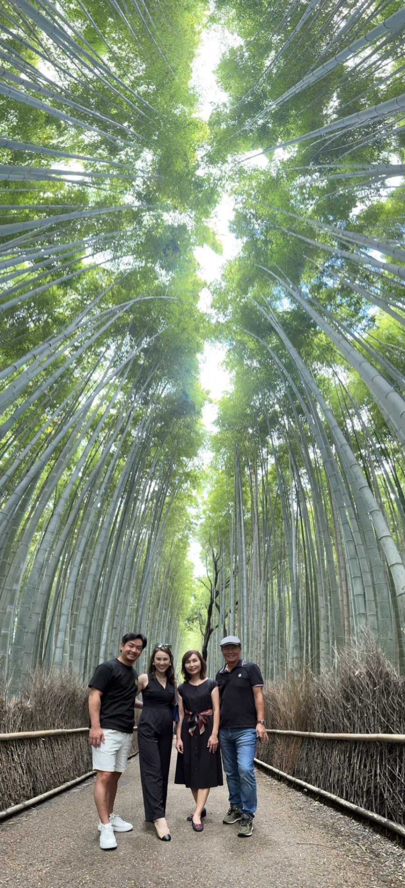 嵐山著名的竹林必須一看，不過現場滿滿都是人，要拍出照片中的效果要需要有些技巧。（圖／張齡予提供）