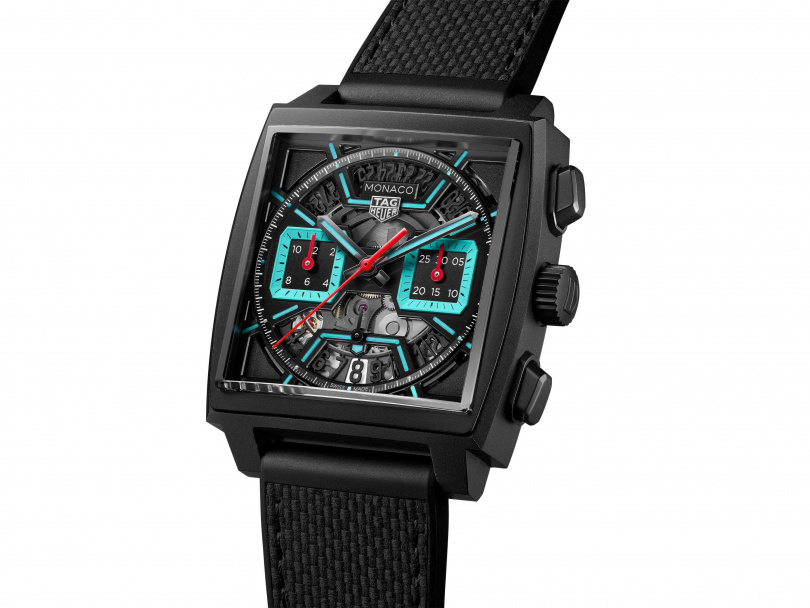 TAG Heuer Monaco Chronograph鏤空計時腕錶綠松色款／建議售價370,200元（圖／品牌提供）