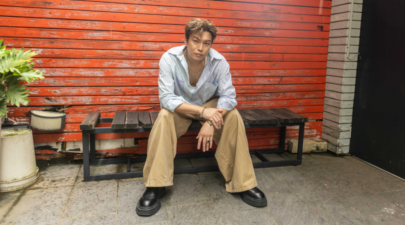 八點檔的拍攝環境雖然高壓,但蕭景鴻挺了過來。(圖/黃耀徵攝)