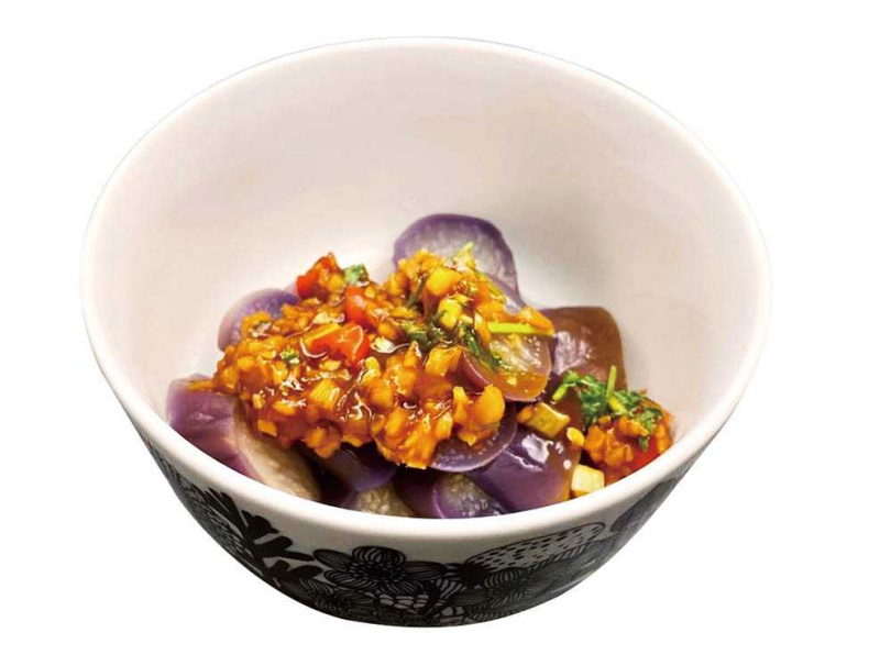 較擅長西式料理的李明川，在開放網友點菜後，發展出不少中西合璧的菜色。（圖／翻攝自李明川臉書）