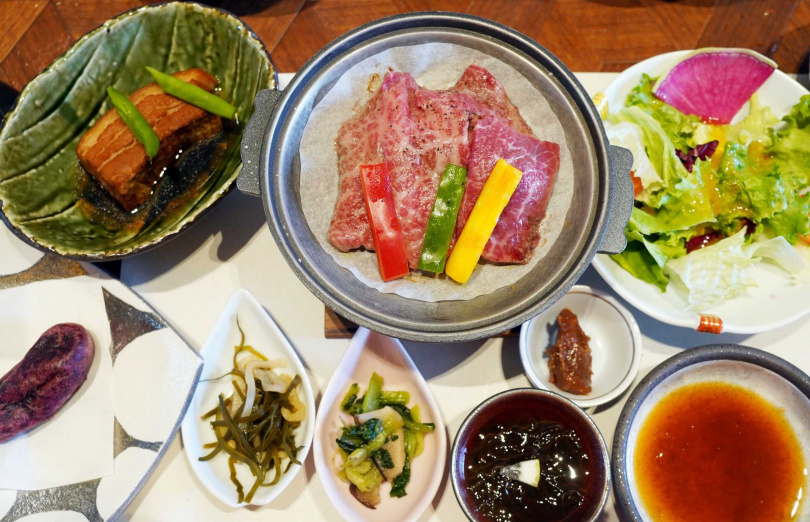 鮮嫩多汁的宮古牛料理是宮古島必吃美食。