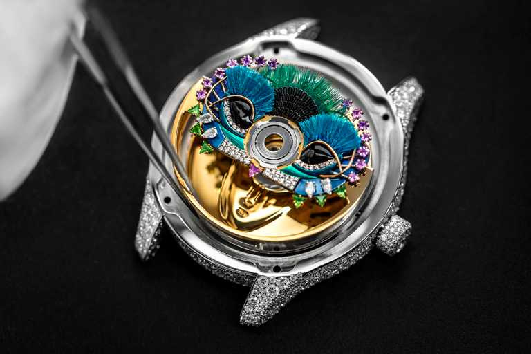 Dior「Grand Bal Masqué」系列腕錶，限量1只╱8,600,000元。（圖╱Dior提供）