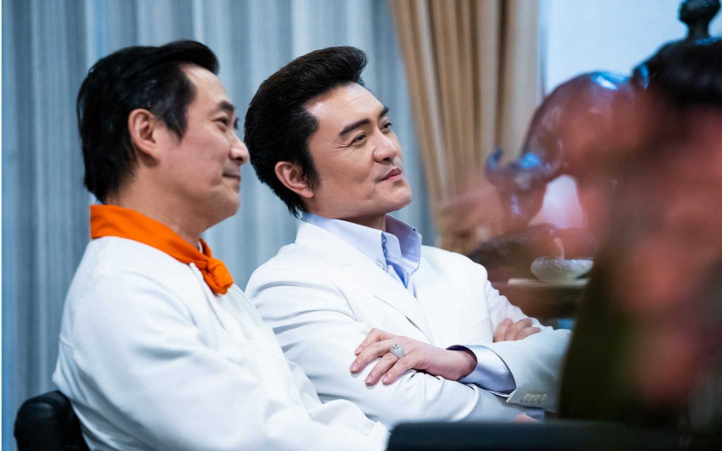 李㼈與湯志偉友情客串飾演名廚。