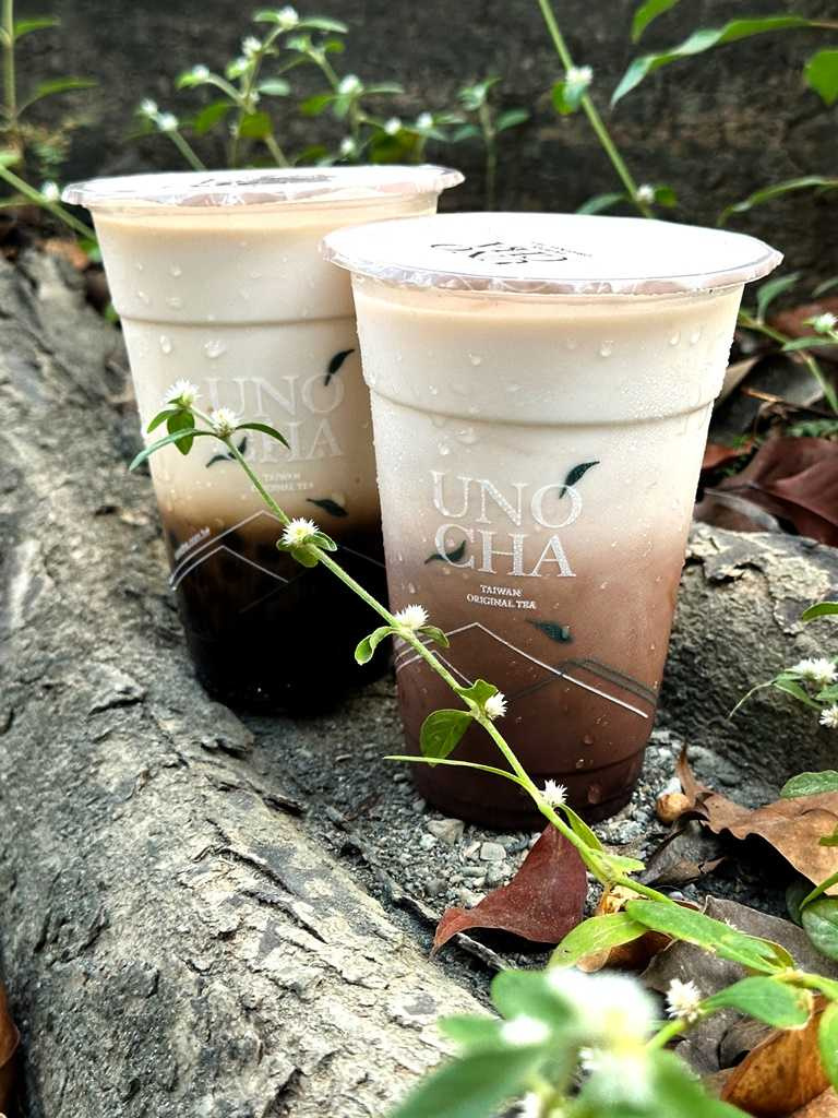 「UNOCHA 烏弄原茶」特地為活動特製的兩款飲品「迦納可可杏仁飲」和「黑糖珍珠杏仁飲」，就是要帶給你超 杏”福的美味。