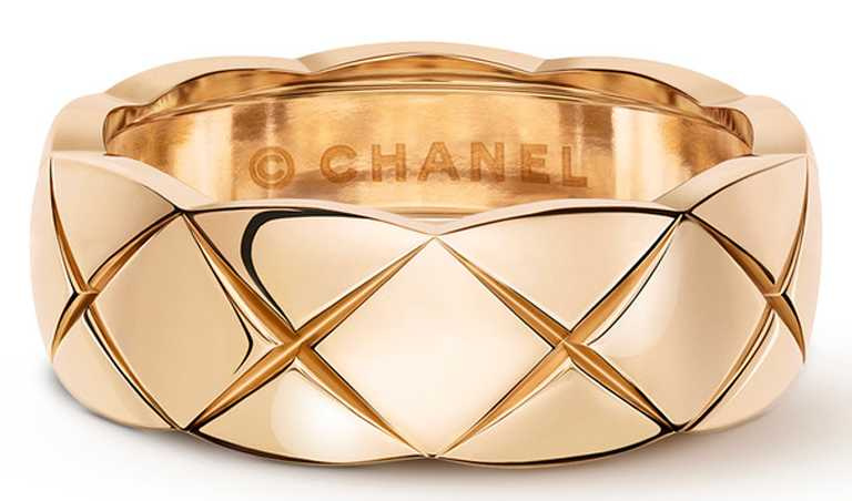 CHANEL「COCO CRUSH」戒指，小型款，18K Beige米色金╱82,000元。（圖╱CHANEL提供）