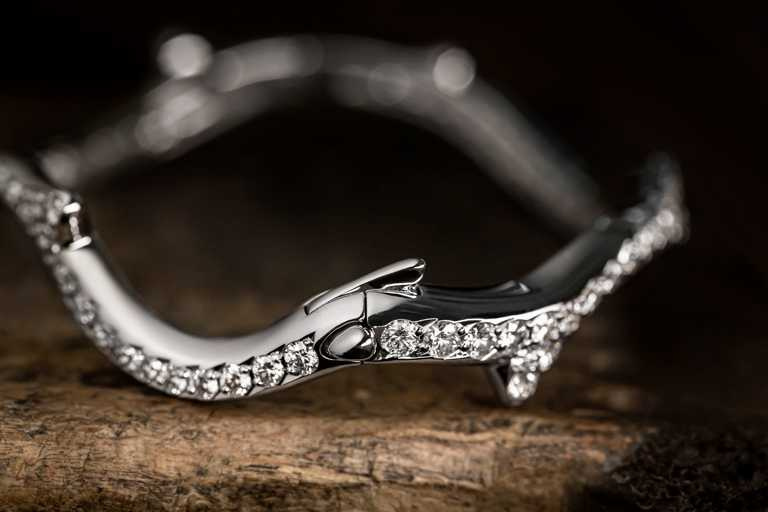 DIOR「Bois de Rose」系列，白K金鑽石手環╱1,050,000元。（圖╱DIOR提供）