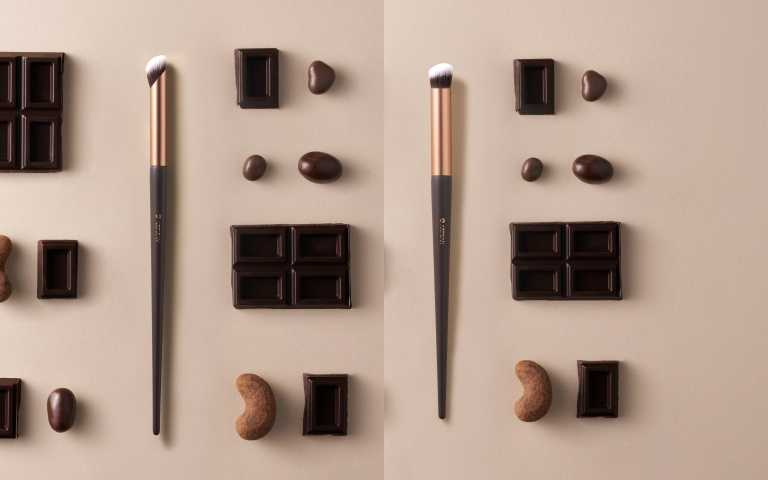 ARTISAN指腹遮瑕刷F32 by1028 / 250元、ARTISAN指尖遮瑕刷F33 by1028 / 230元。(圖/品牌提供)